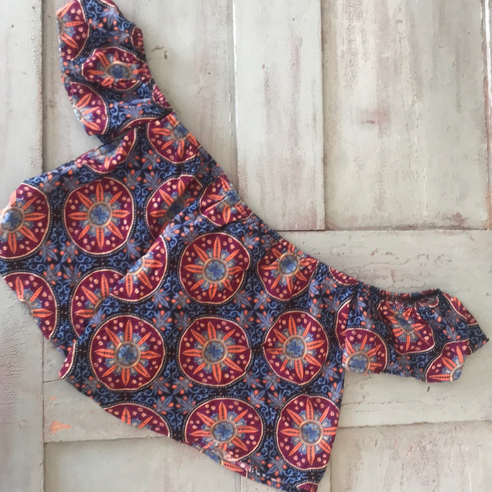 LA Hearts cropped off the shoulder top M